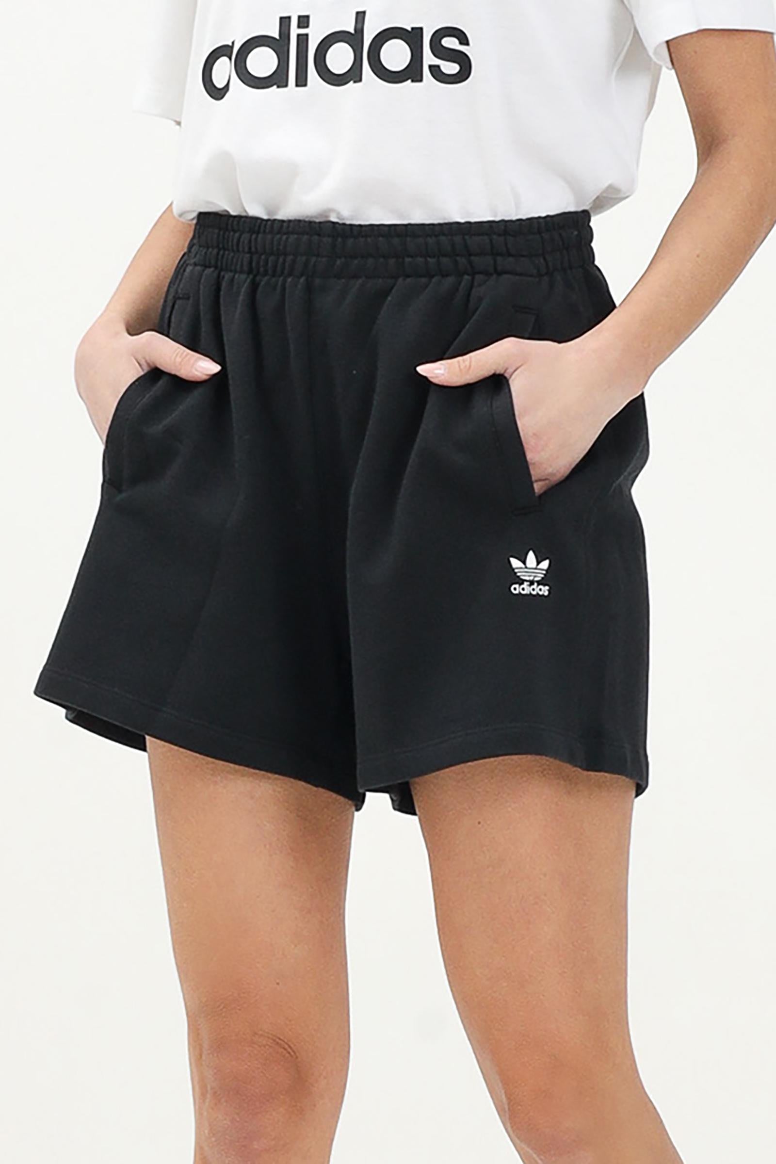 ADIDAS - SHORTS