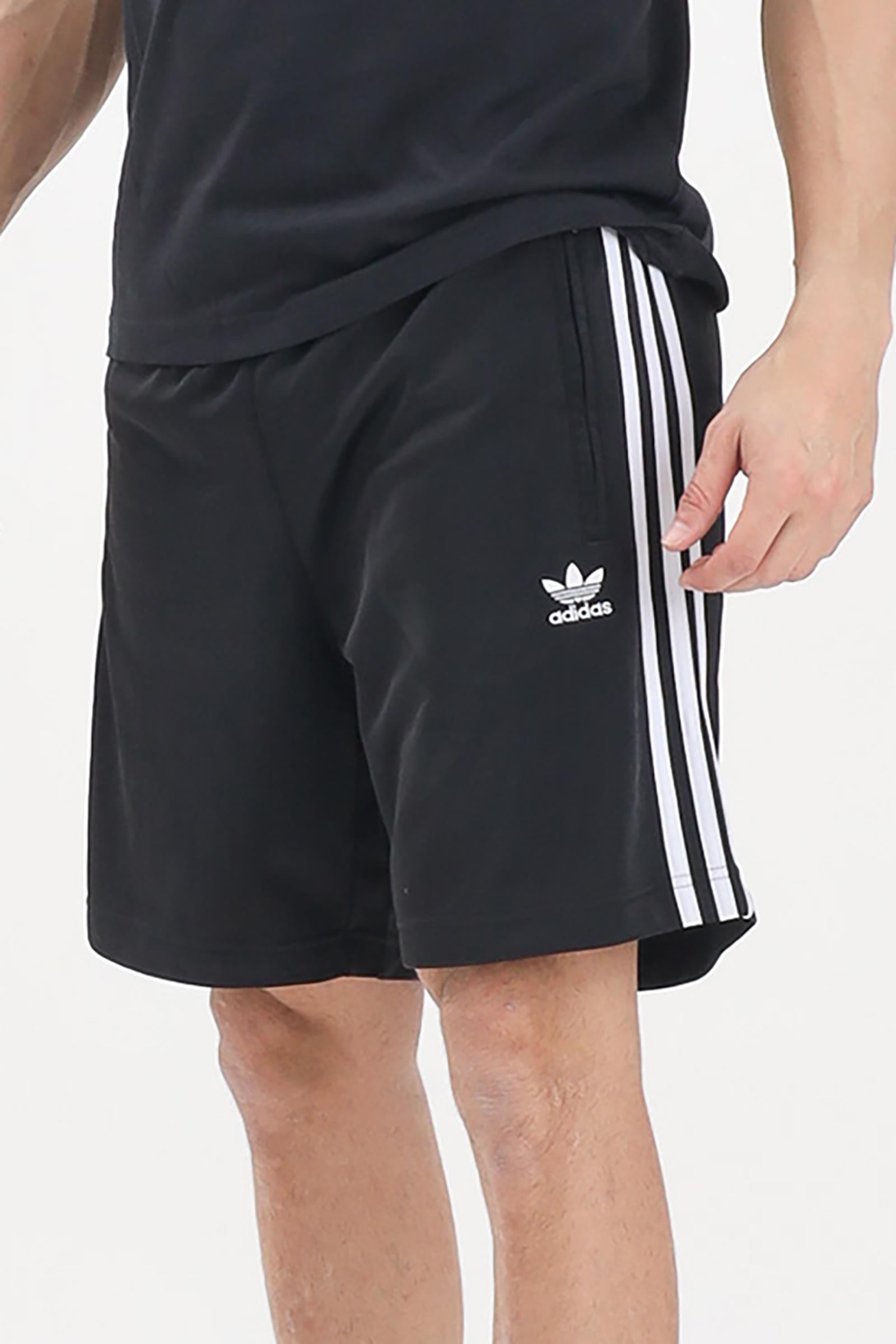 ADIDAS - SHORTS