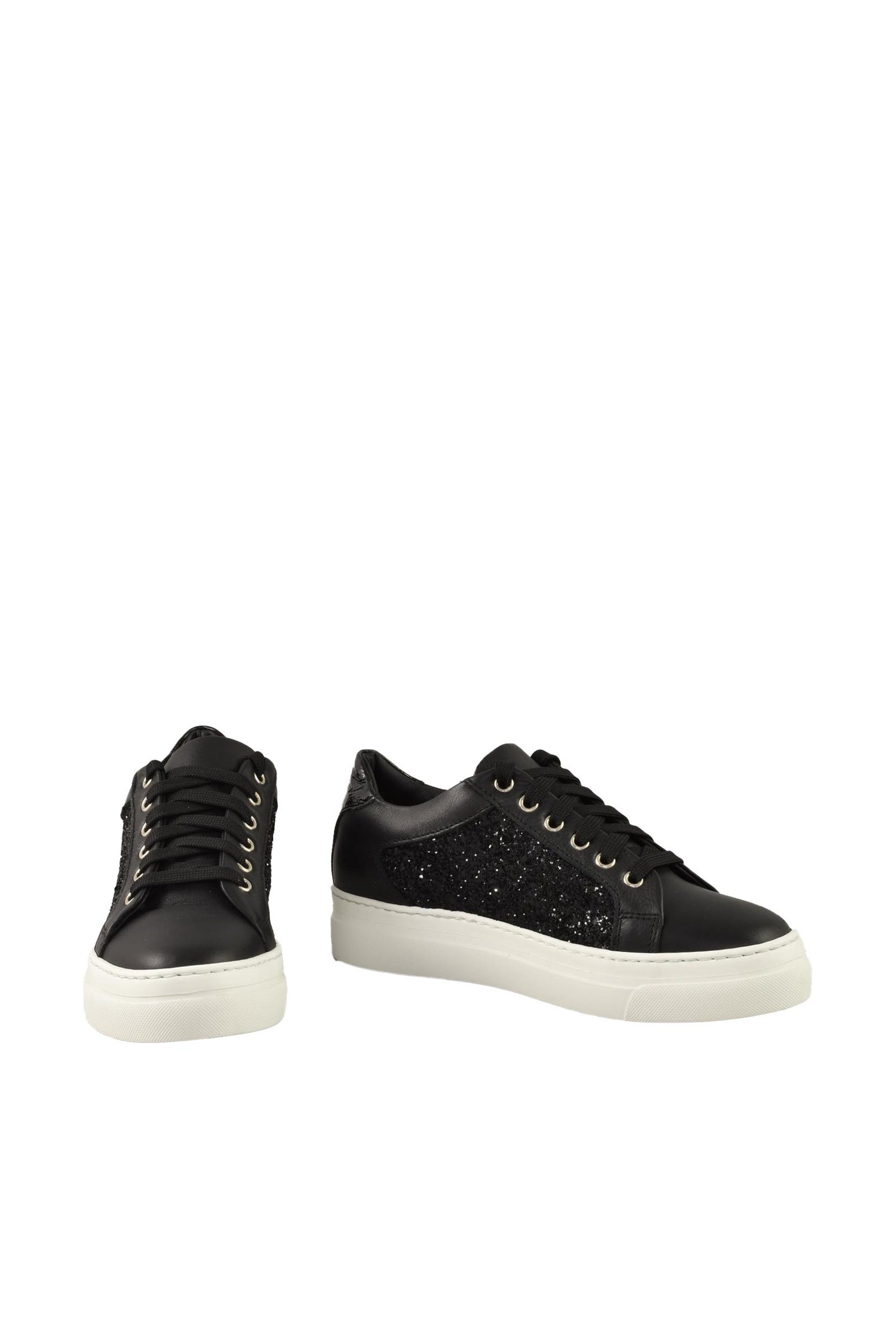 TWELVE STYLE DIVISION - SHOES