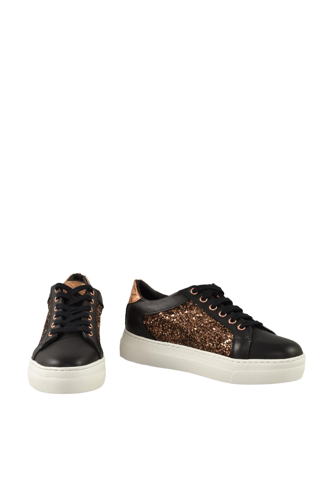 TWELVE STYLE DIVISION - SHOES