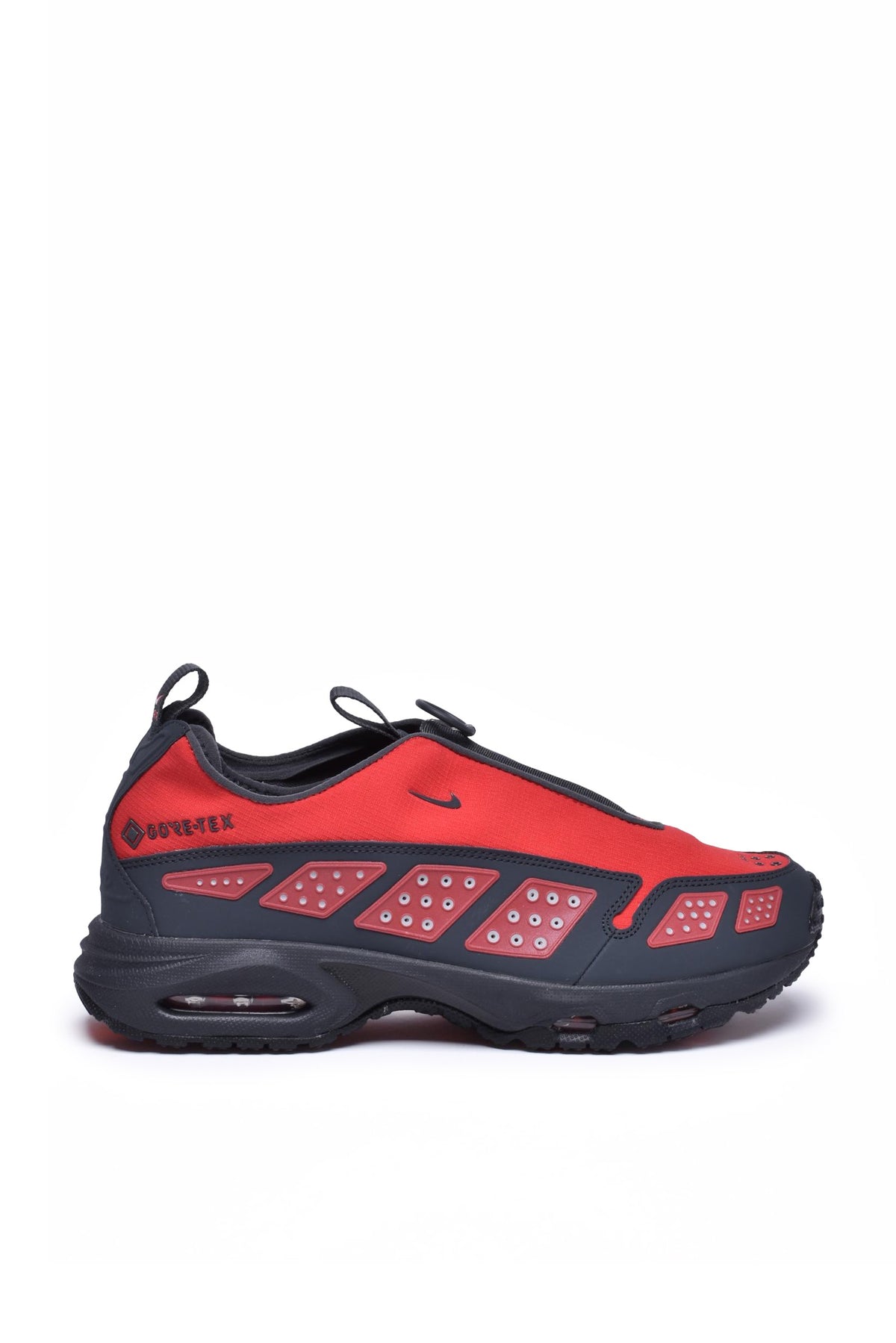 NIKE - SHOES