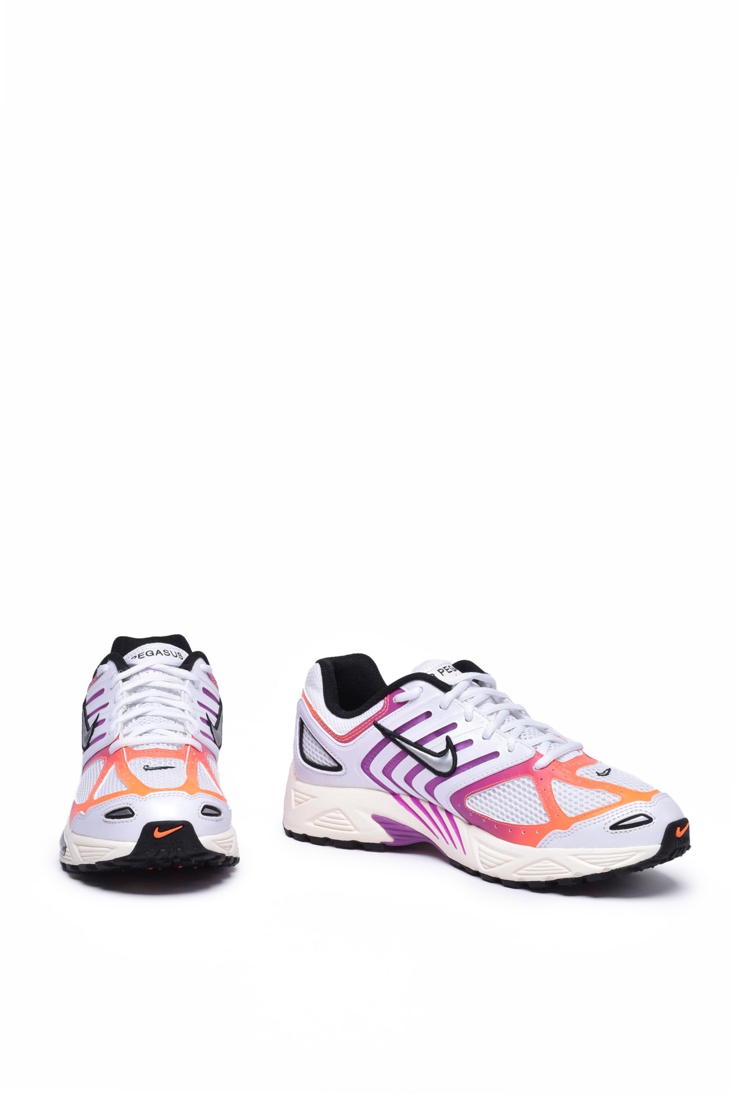 NIKE - SHOES