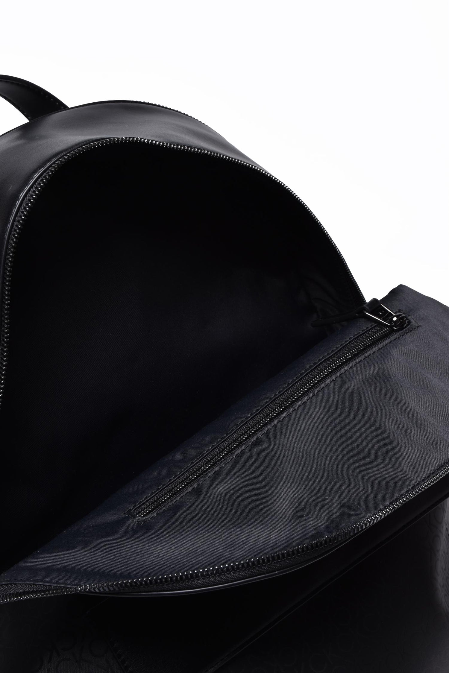 CALVIN KLEIN - ACCESSORIES