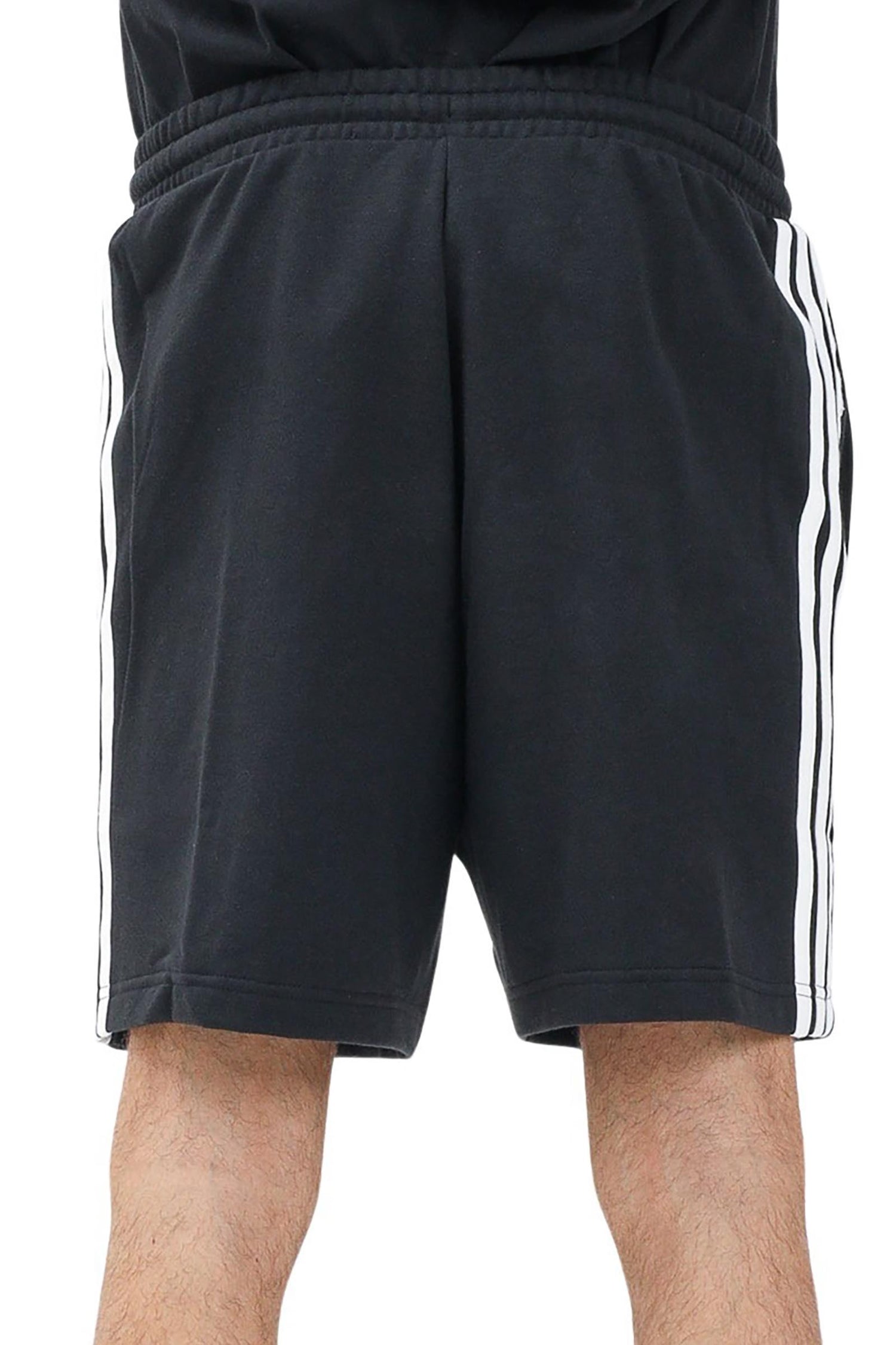 ADIDAS - SHORTS