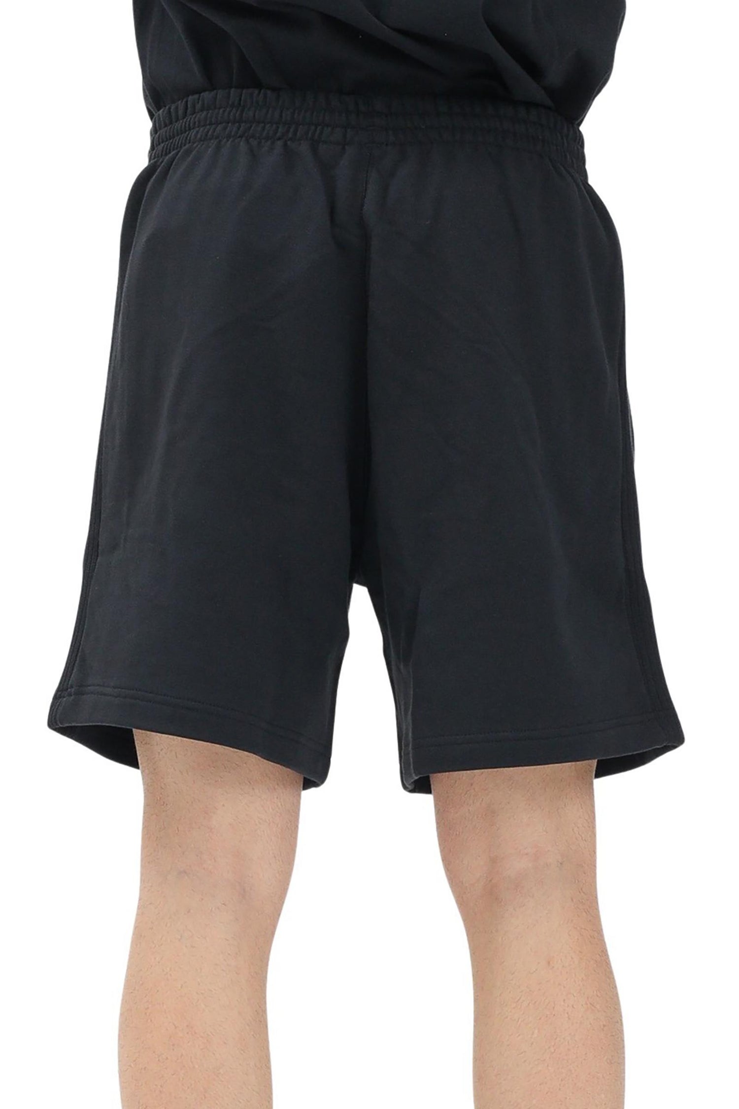 ADIDAS - SHORTS