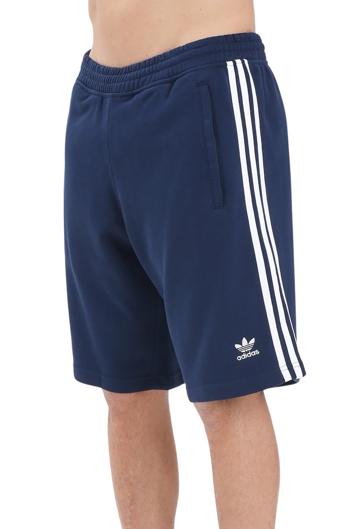 ADIDAS - SHORTS