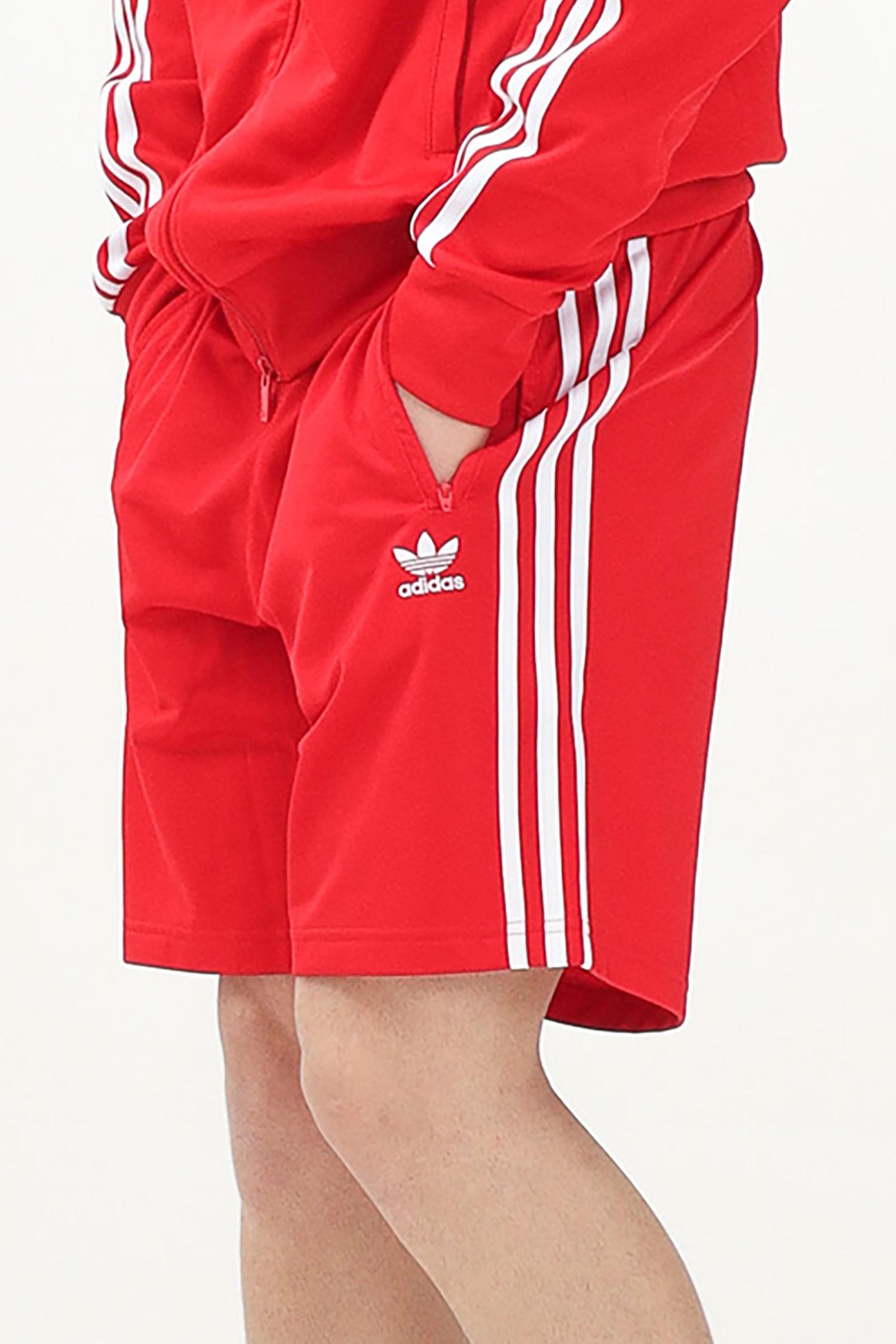 ADIDAS - SHORTS