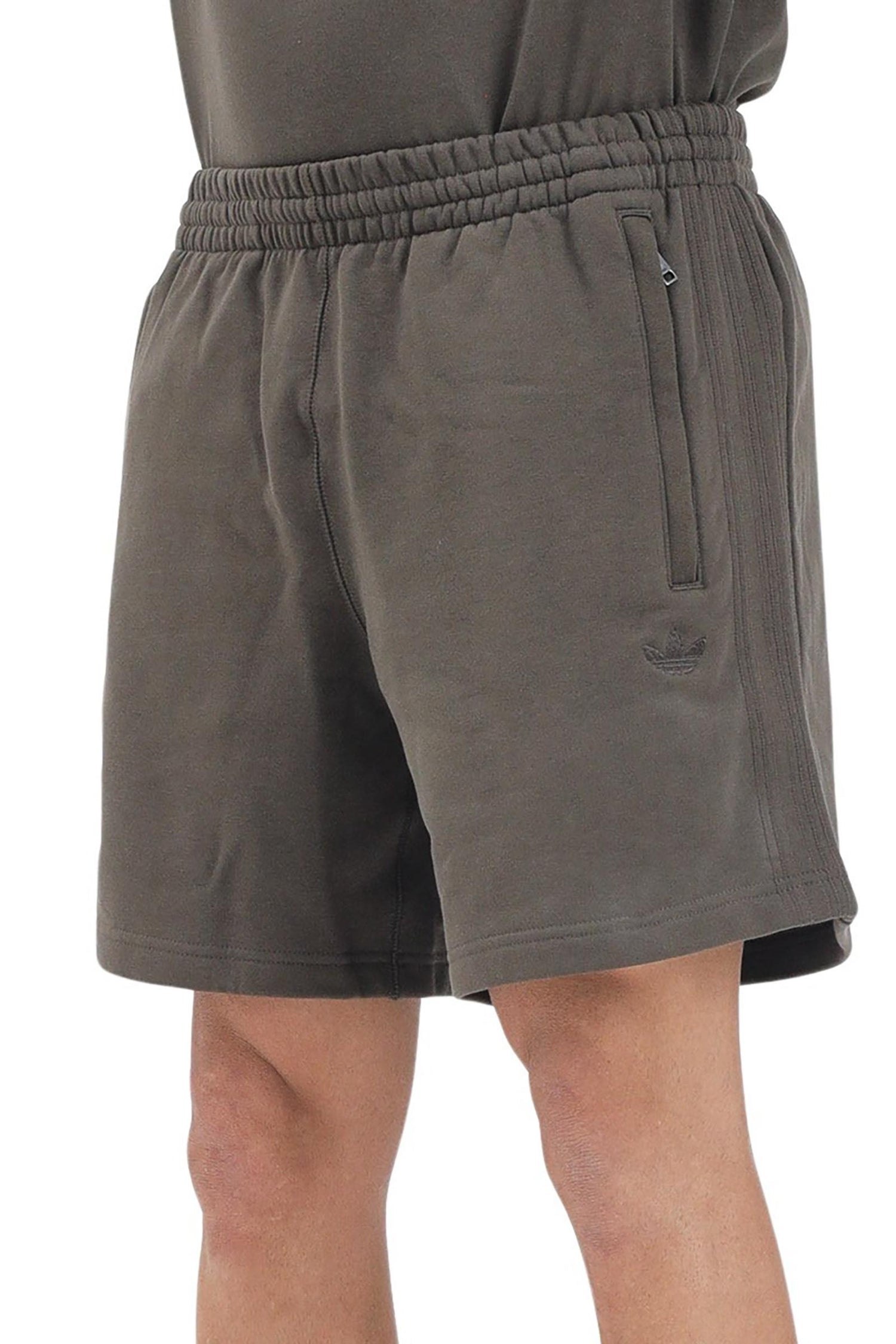ADIDAS - SHORTS