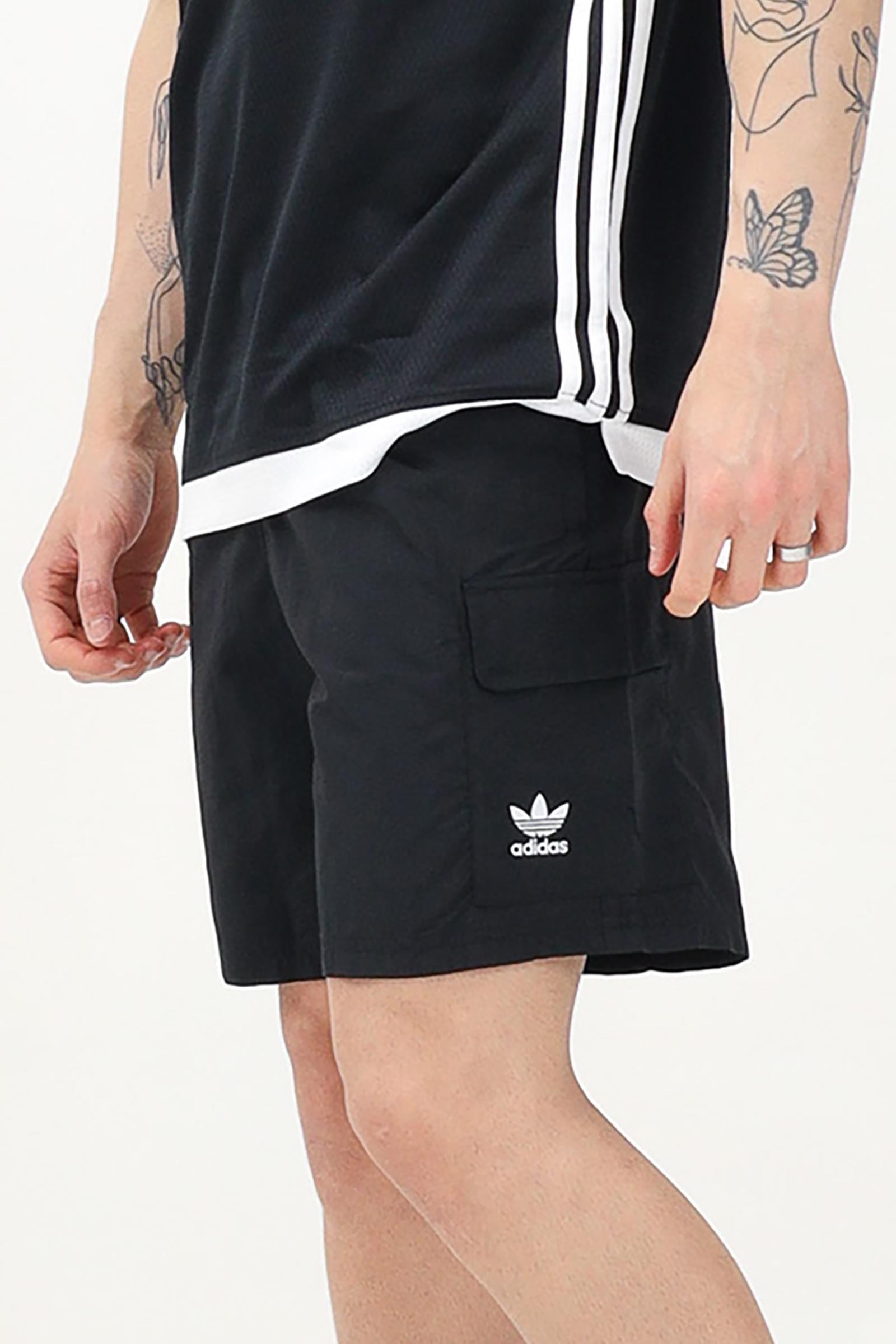 ADIDAS - SHORTS