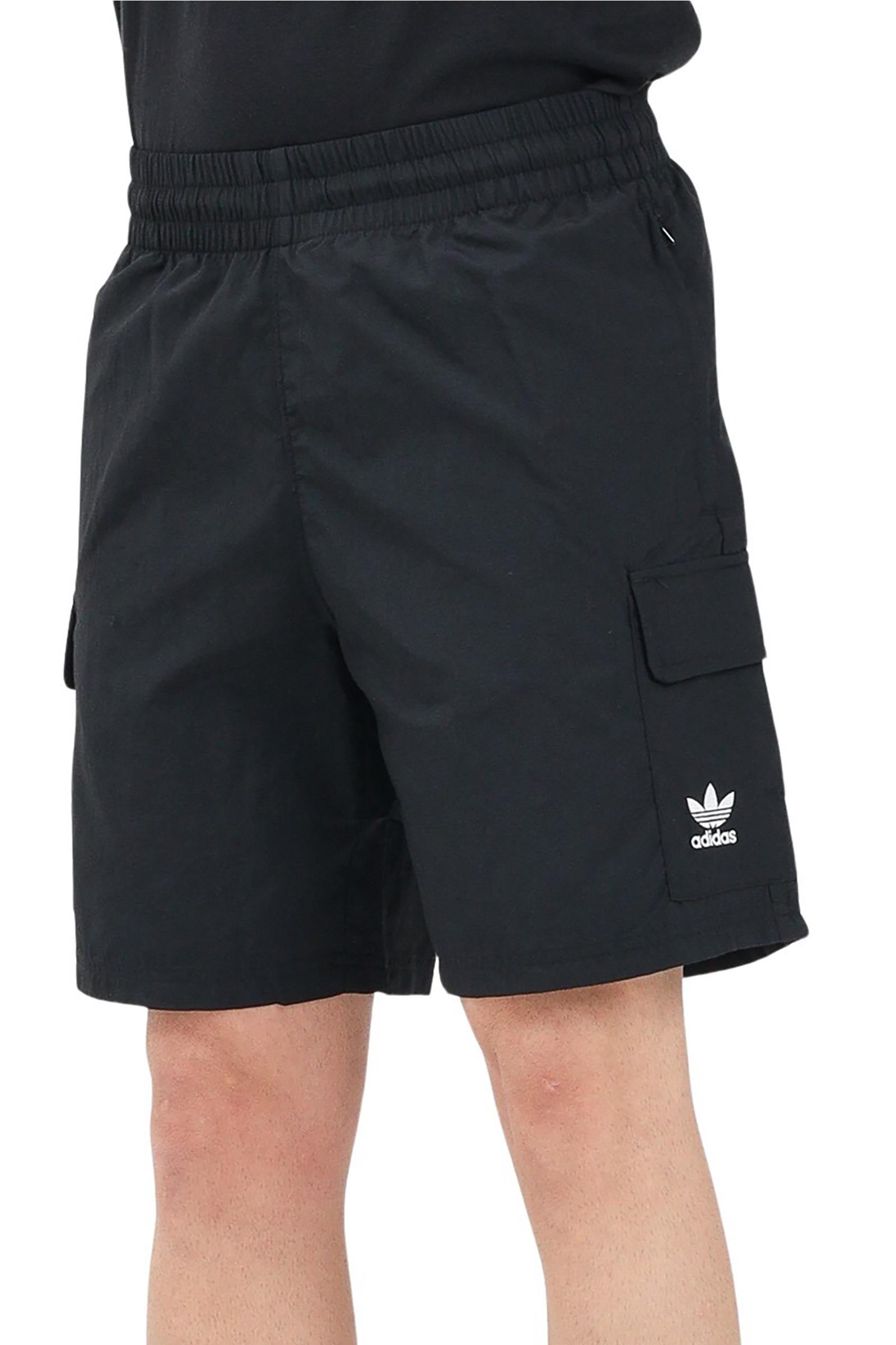 ADIDAS - SHORTS