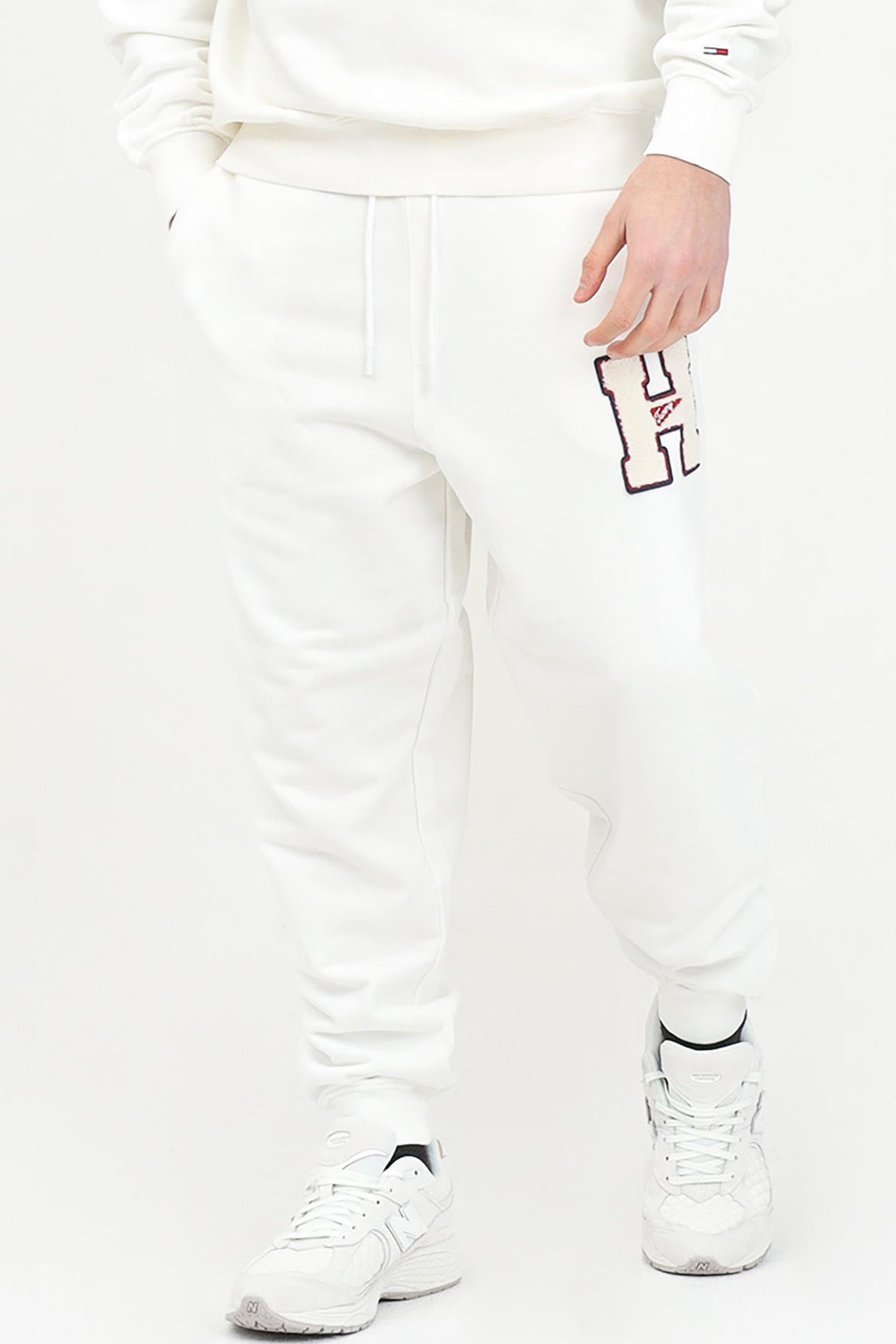 TOMMY JEANS - TROUSERS