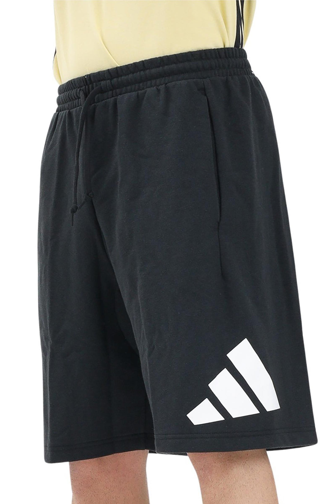 ADIDAS - SHORTS